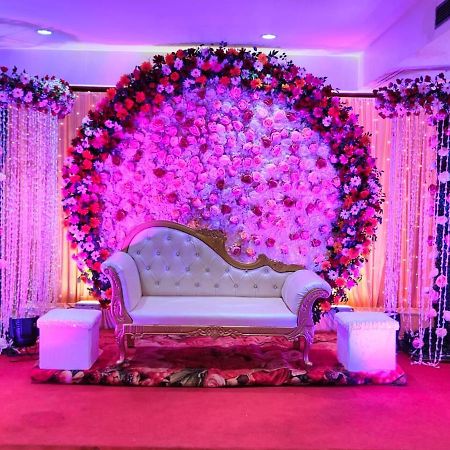 Hotel Pradeep Palace Gorakhpur Luaran gambar