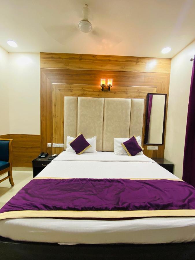 Hotel Pradeep Palace Gorakhpur Luaran gambar
